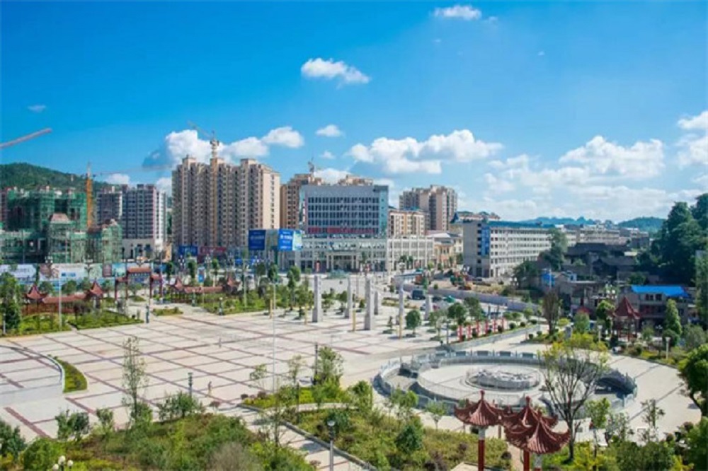 贵州黔东南苗族侗族自治州辖县级市、首府